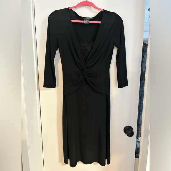 Ladies size 4 LBD perfect for any event, comfortable and classy. - Picture 1 of 3